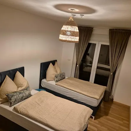 Aurora Living Md Apartmán *